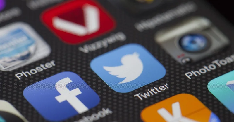Compte privé ou message privé : arrêtons la confusion