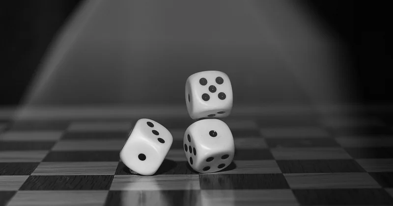 Les codes d'argent et de construction : le nerf de la guerre